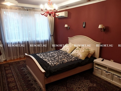 Двухкомнатная квартира в центре Ялты